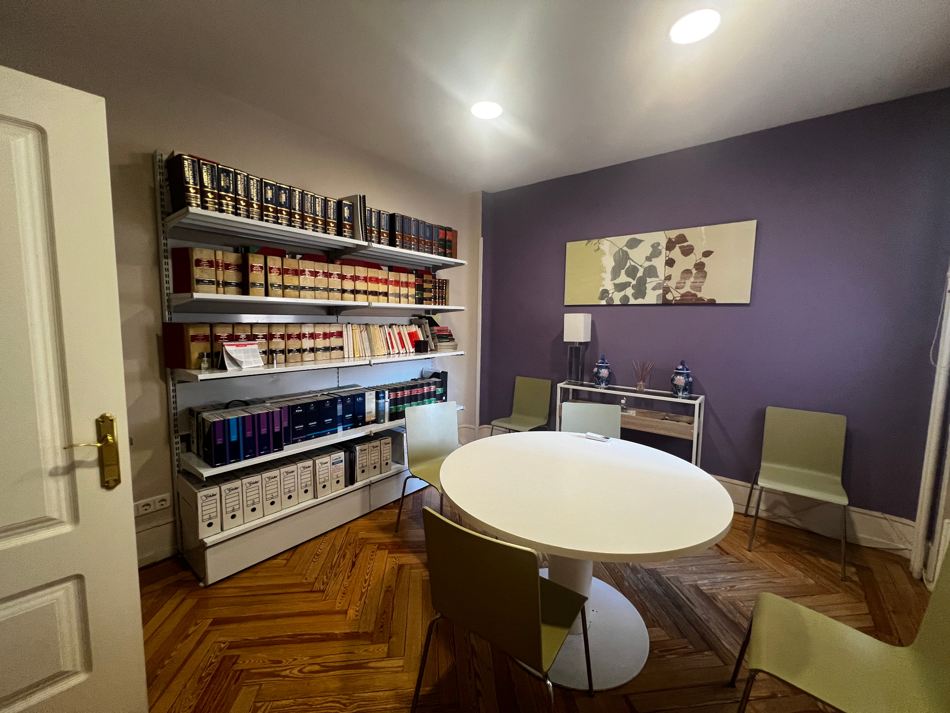 Sala de reuniones del despacho